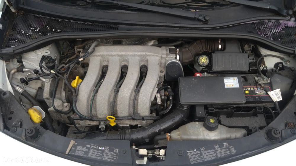 Renault Clio 1.6 16V GT - 18