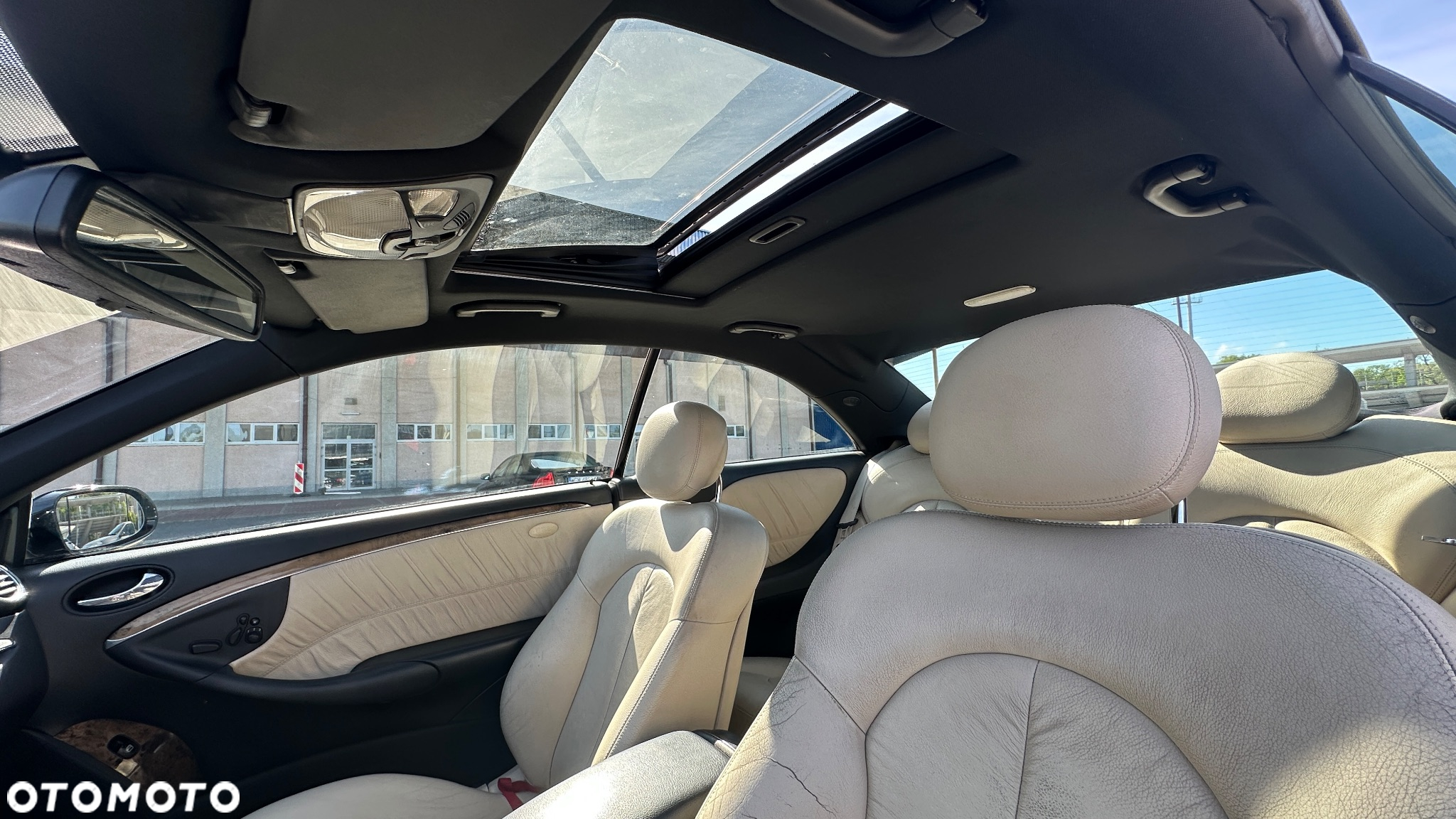 Mercedes-Benz CLK 350 Avantgarde - 23