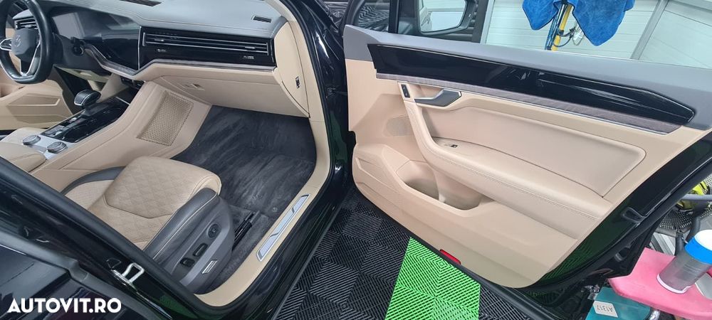 Volkswagen Touareg V6 TDI Elegance - 6