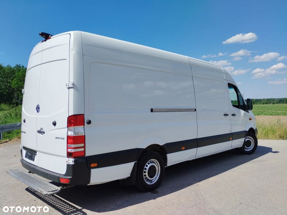 Mercedes-Benz Sprinter - 3