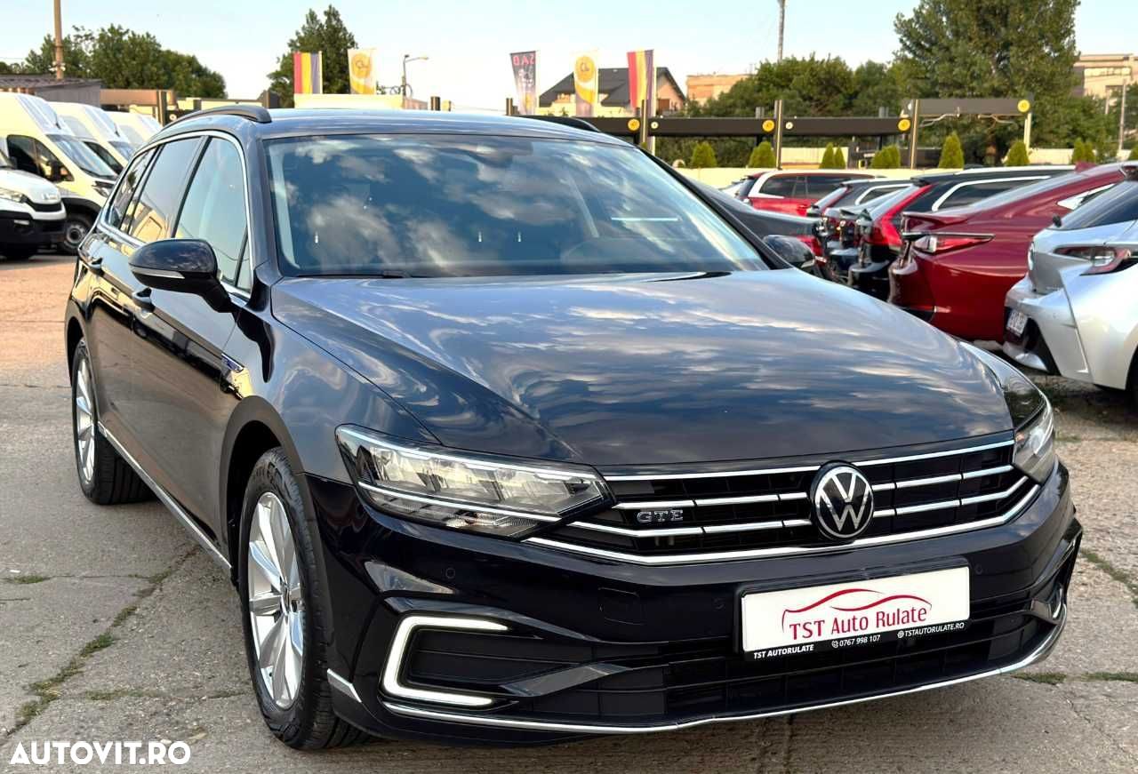 Volkswagen Passat - 12