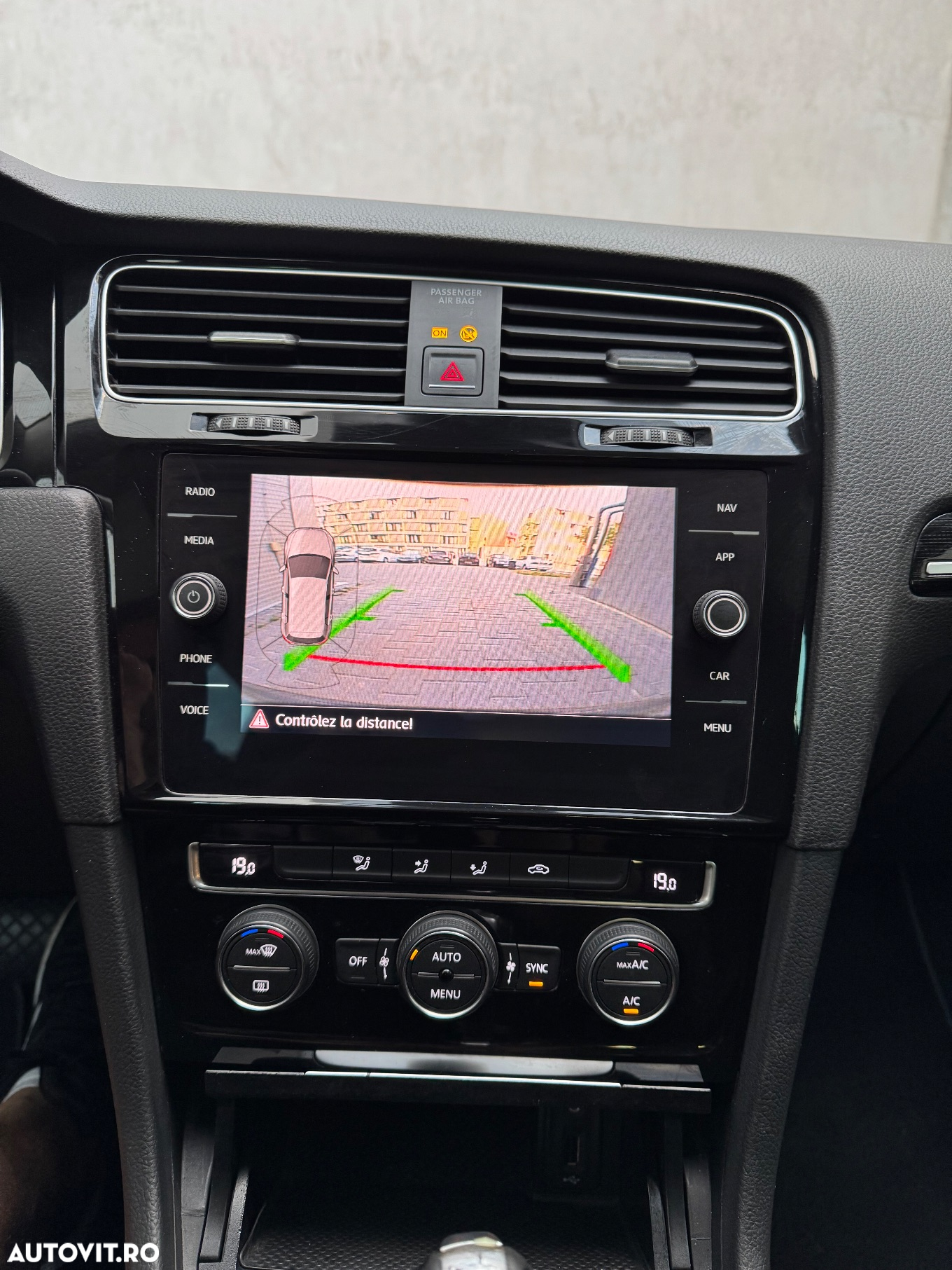 Volkswagen Golf Variant 1.6 TDI (BlueMotion Technology) DSG Comfortline - 4