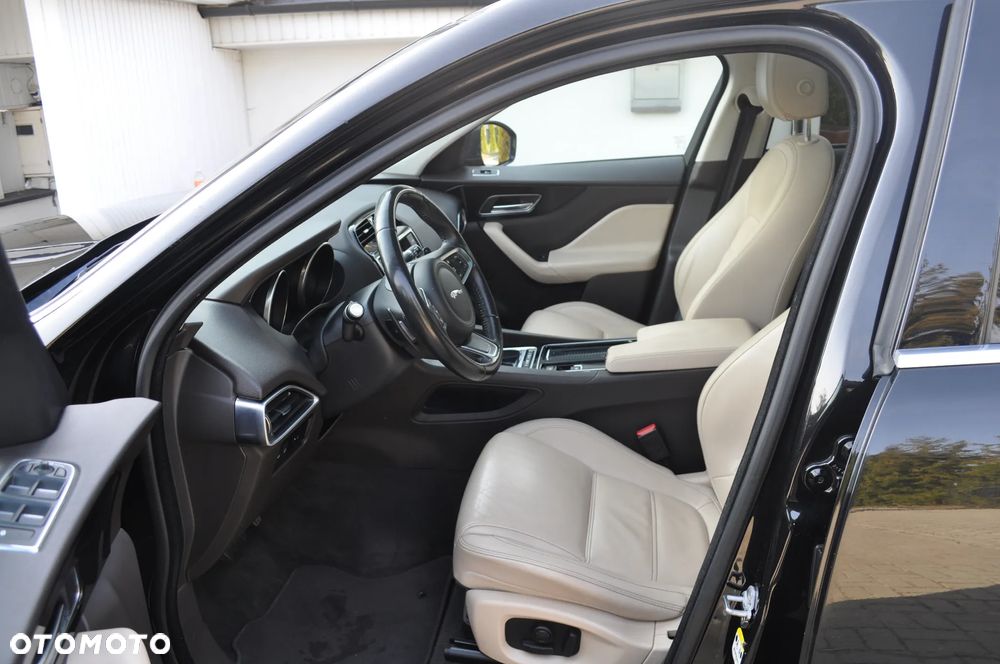 Jaguar F-Pace 2.0 i4D AWD Portfolio - 16