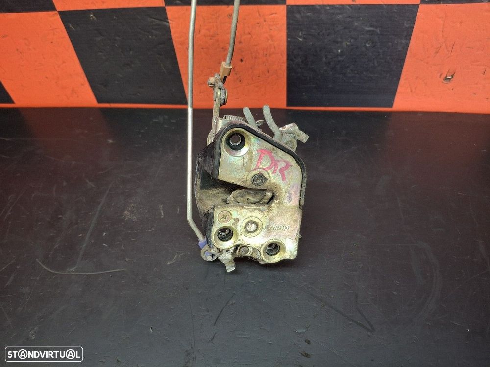 Fecho Porta Frente Direito Toyota Dyna 250 - 2