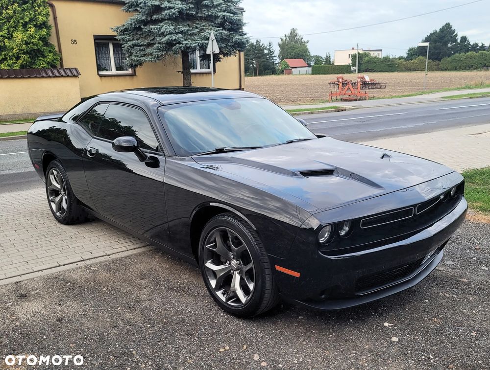 Dodge Challenger - 11