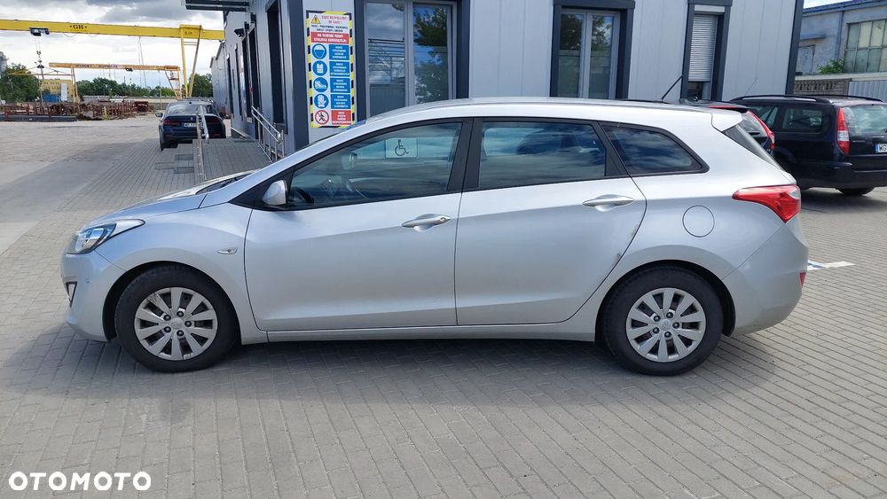Hyundai i30 1.6 CRDi Classic + - 5