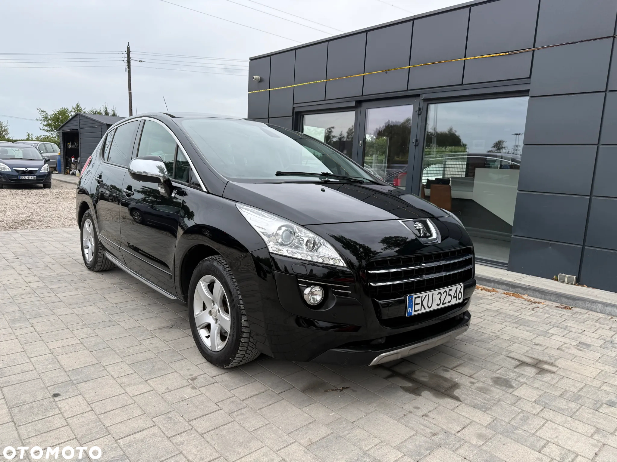 Peugeot 3008 Hybrid4 - 4