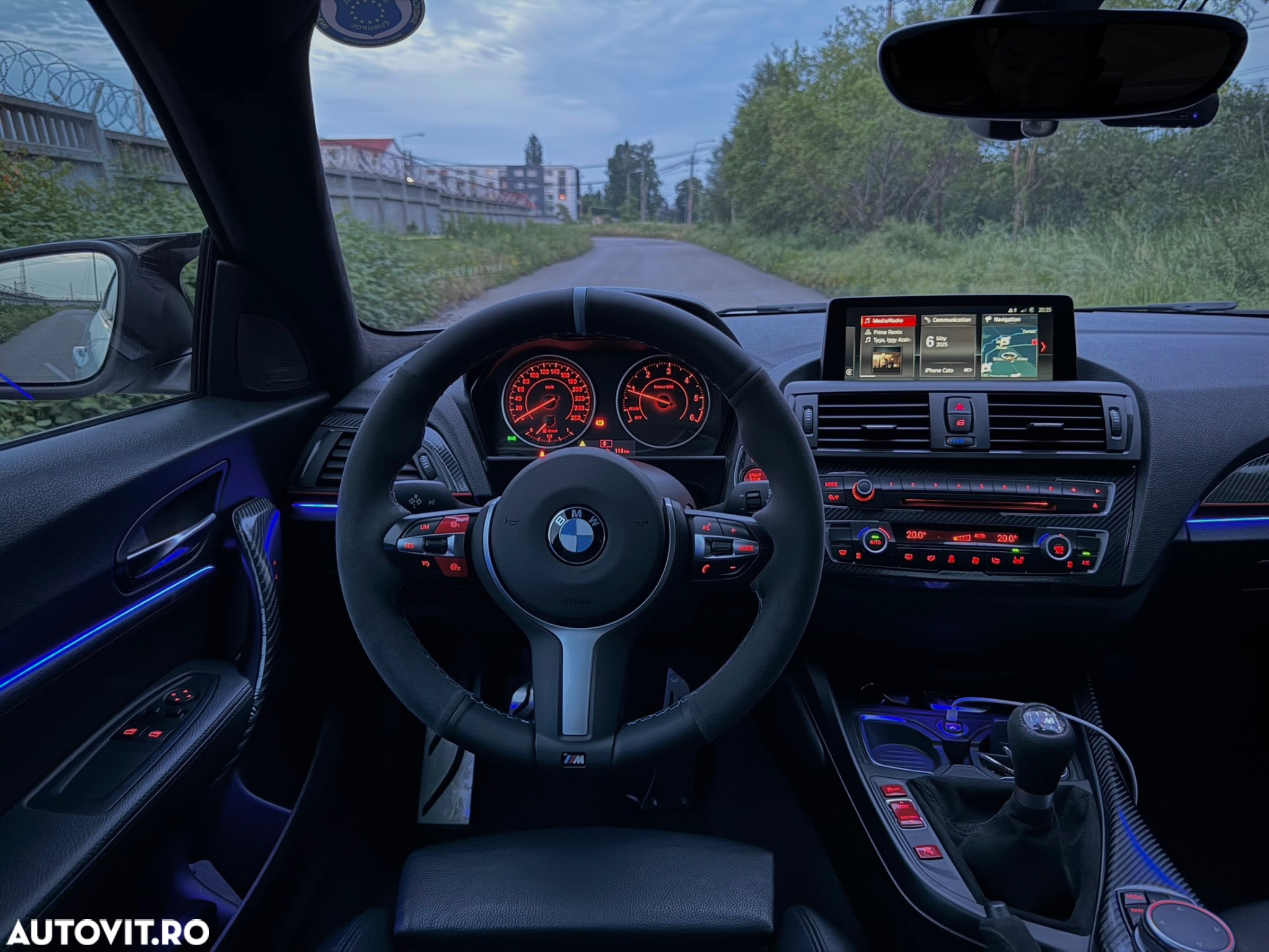 BMW Seria 2 220d - 16