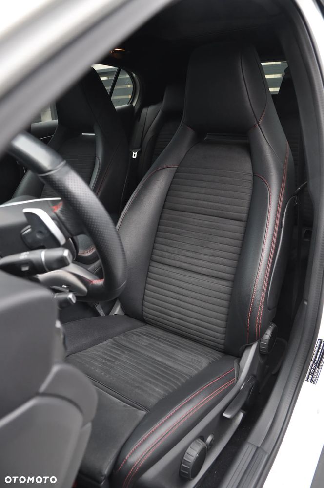 Mercedes-Benz GLA 220 4-Matic AMG Line - 10