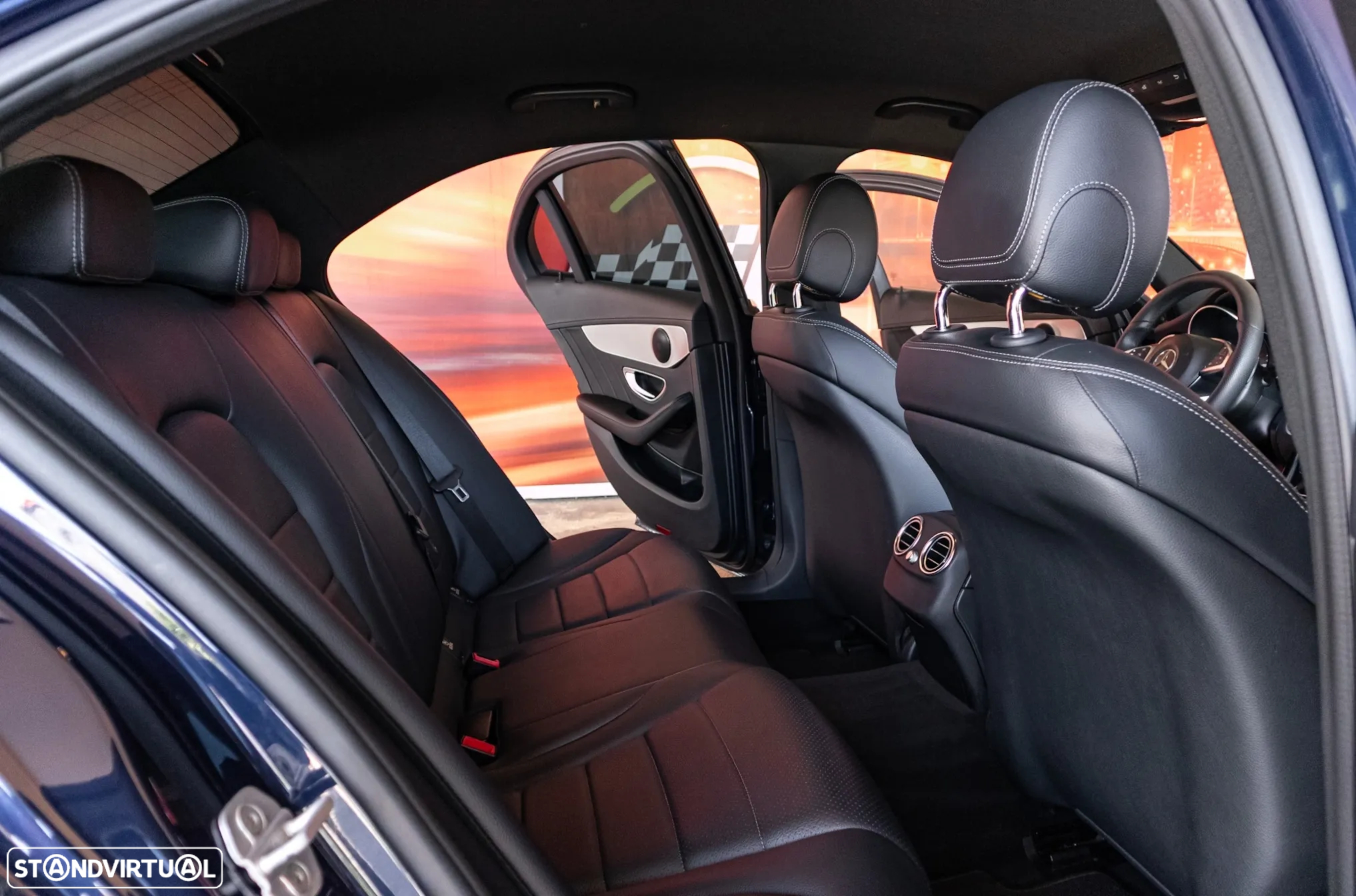 Mercedes-Benz C 300 h AMG Line - 20