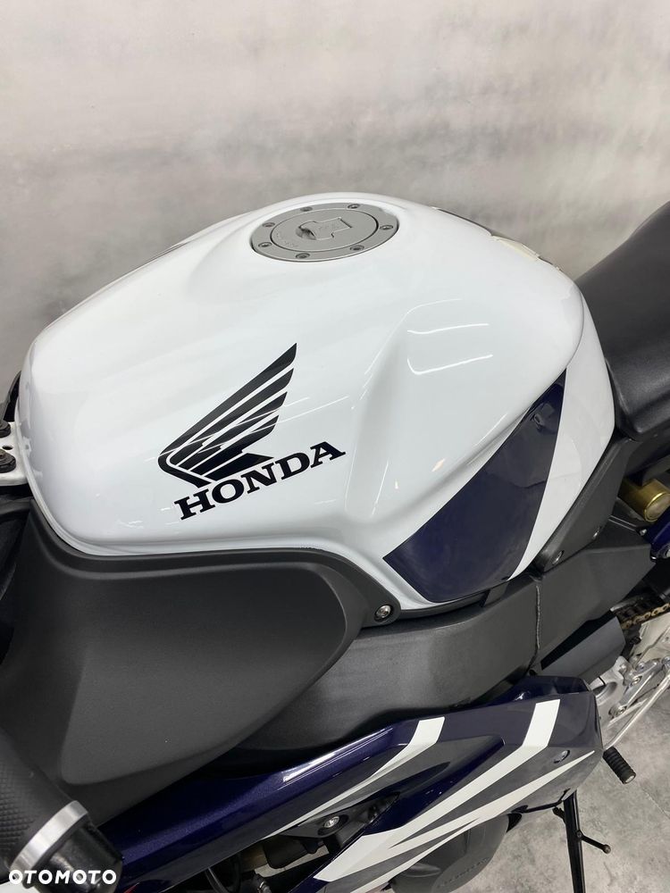 Honda CBR - 15