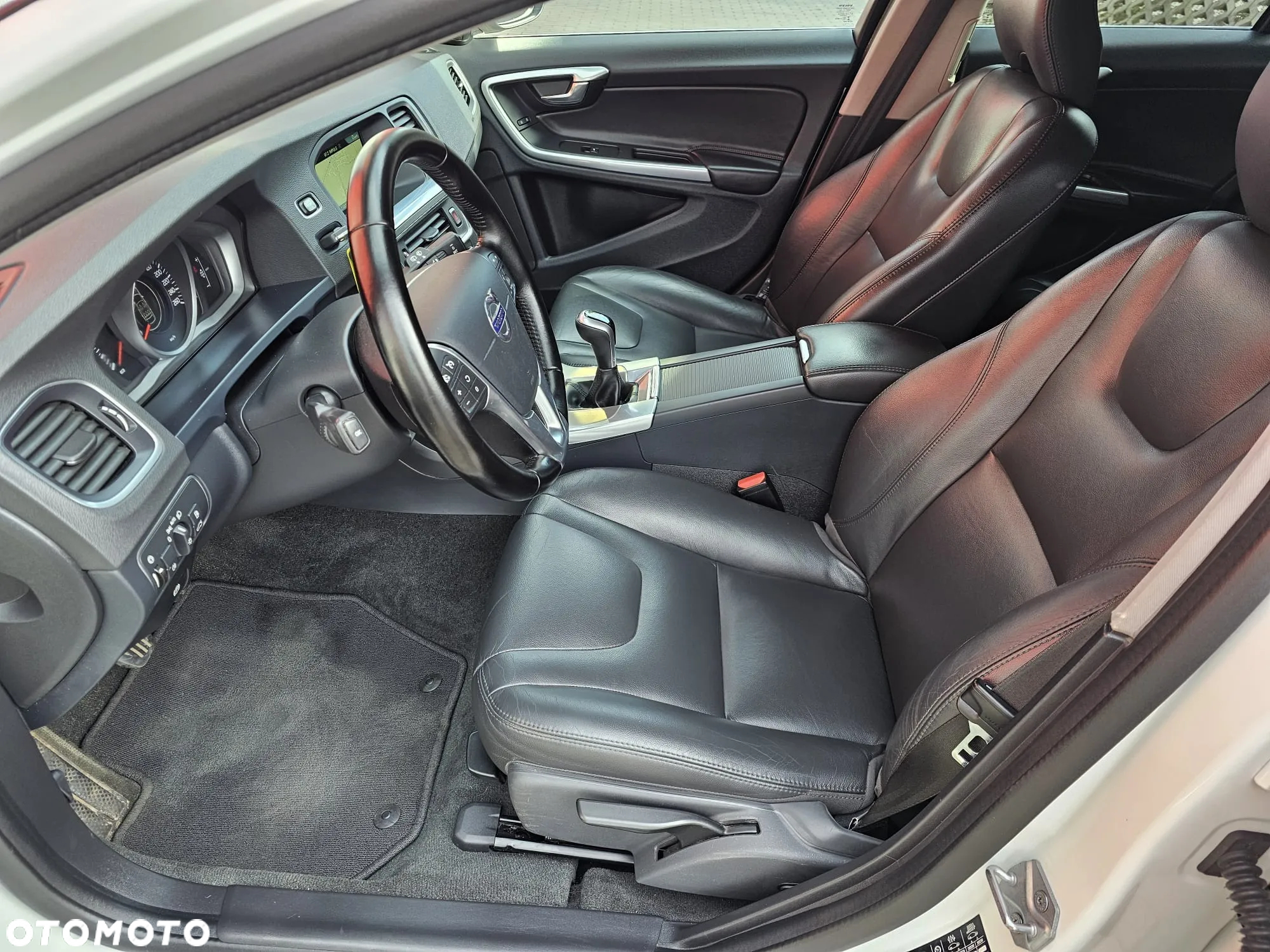 Volvo V60 D2 Drive-E Momentum - 18