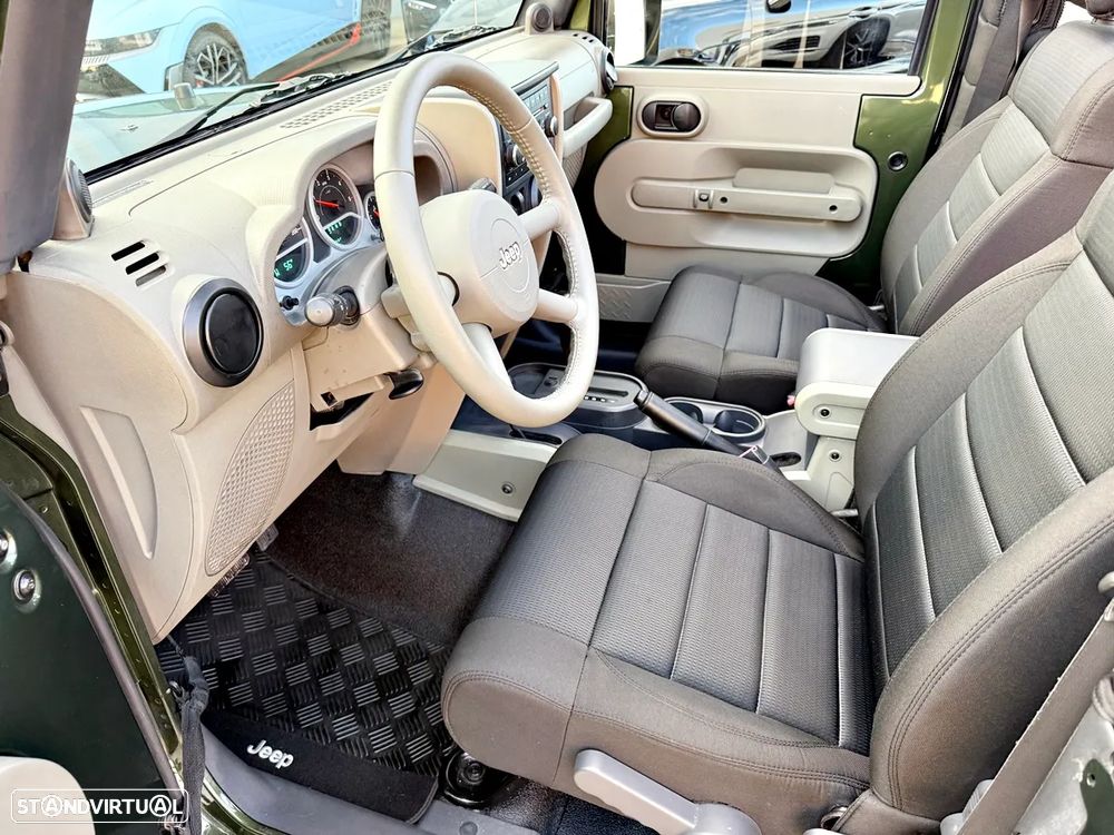 Jeep Wrangler 2.8 CRD ATX Sport - 10