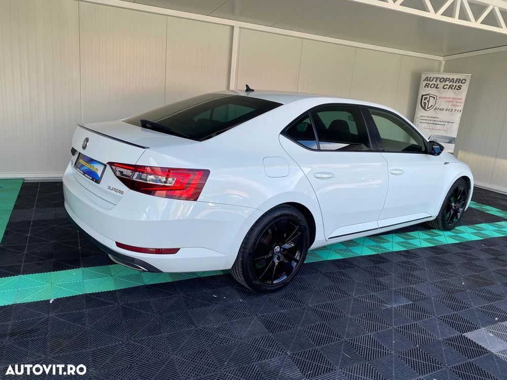 Skoda Superb 2.0 TDI DSG SportLine - 3