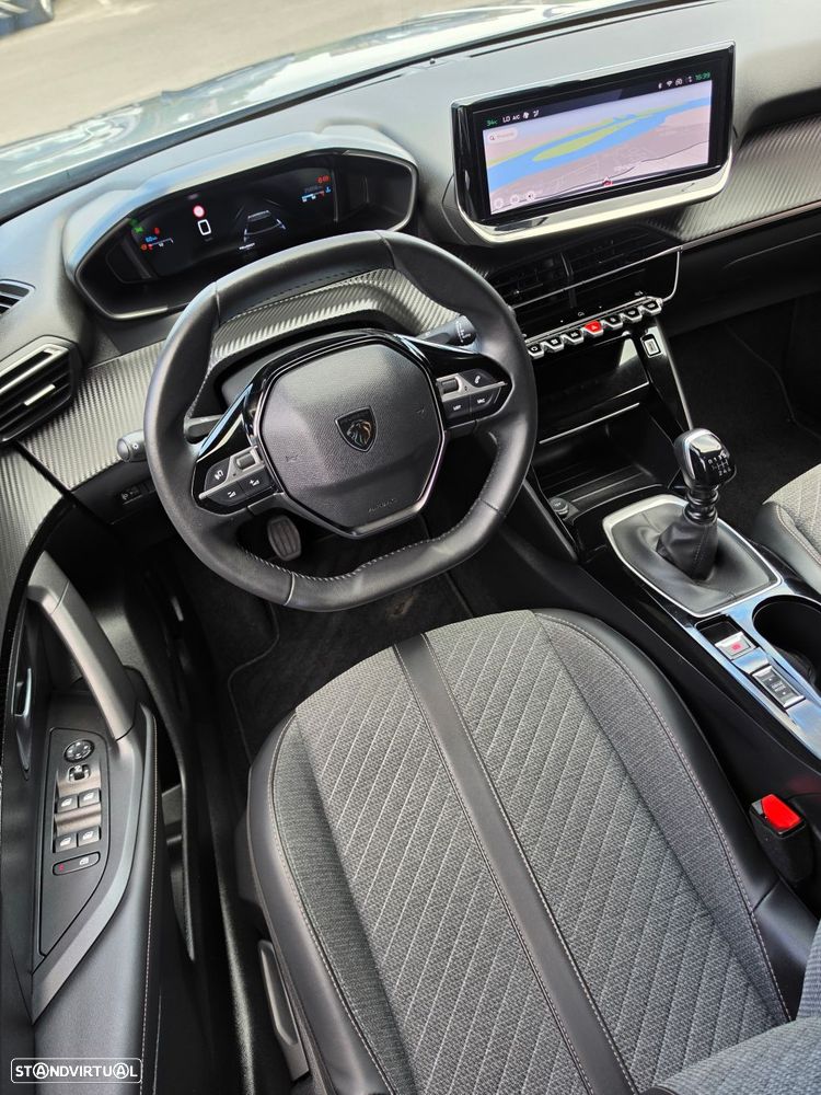 Peugeot 2008 1.2 PureTech Allure — fotografia 46
