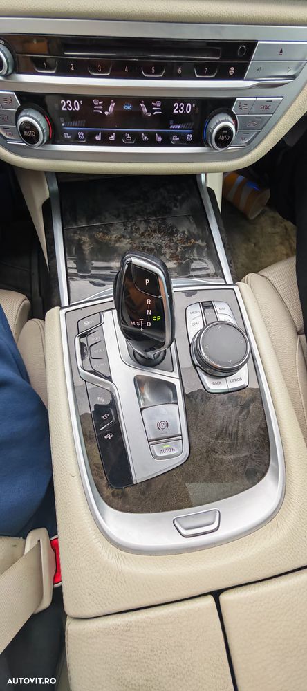 BMW Seria 7 740d xDrive - 19