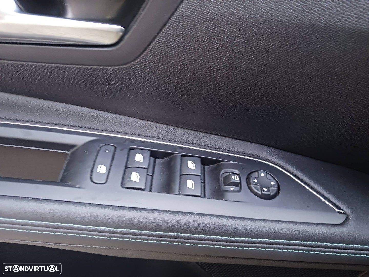Peugeot 5008 1.5 BlueHDi Allure Pack EAT8 - 23