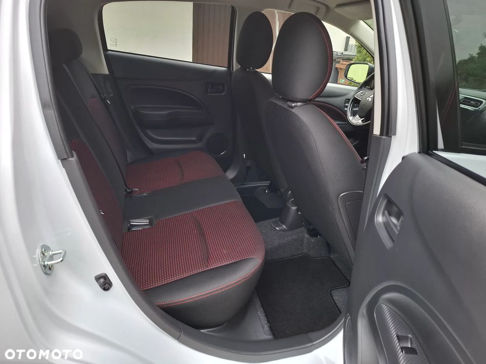 Mitsubishi Space Star - 16