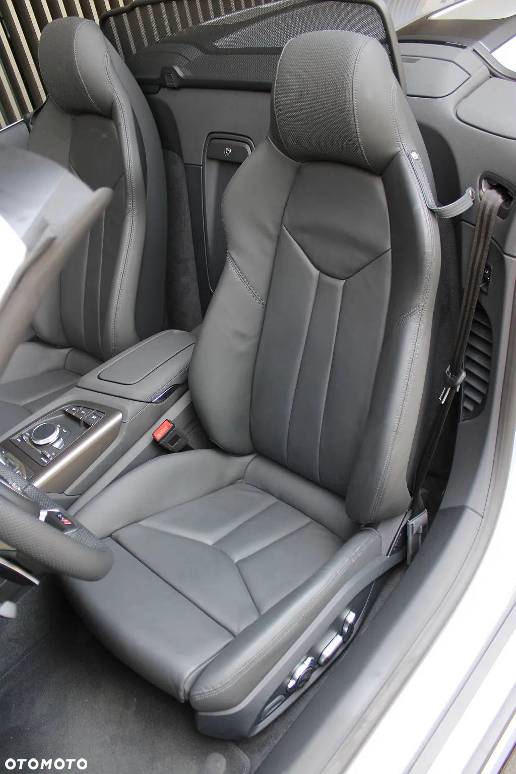Audi R8 Coupé V10 RWD Performance - 11