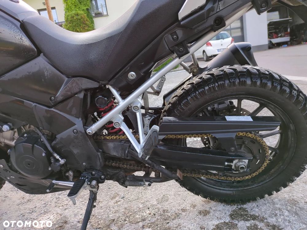 Suzuki V-STROM - 8