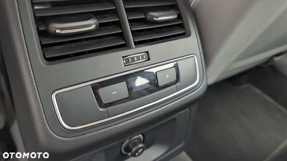 Audi A4 Avant 35 TFSI S tronic - 14