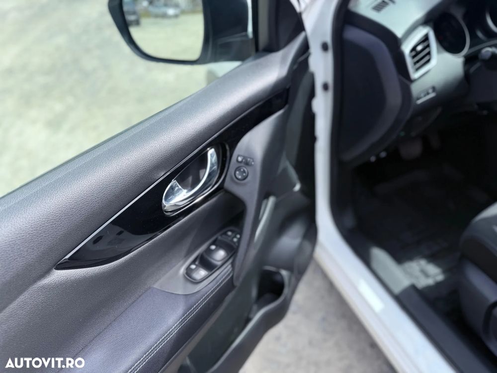 Nissan Qashqai 1.3 l MHEV X-Tronic Acenta - 17