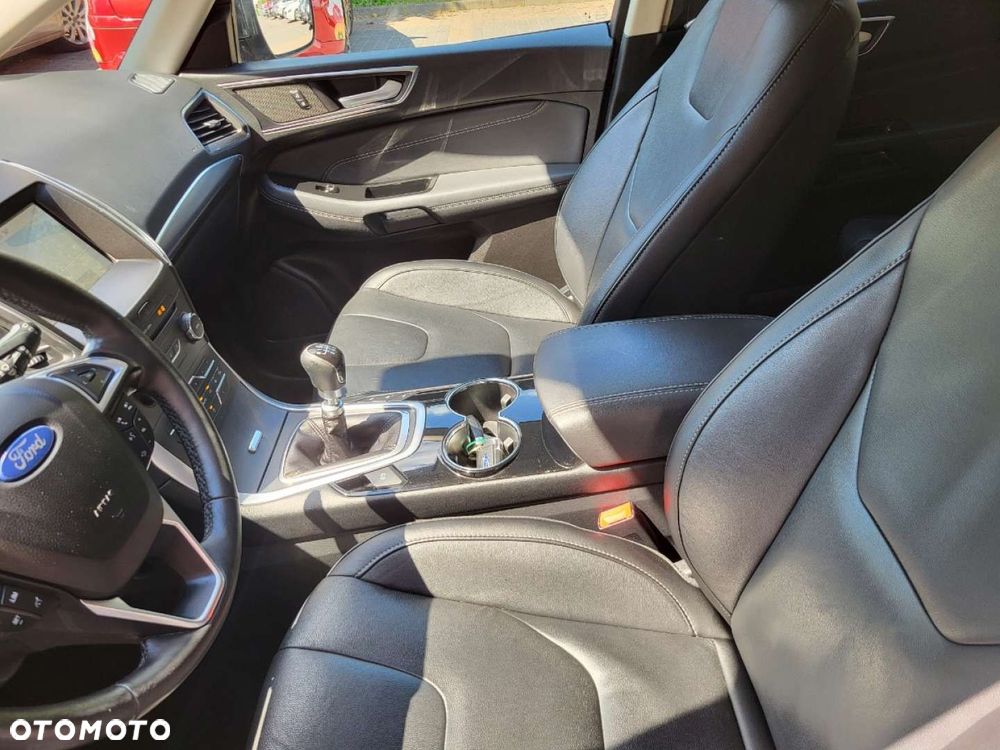 Ford S-Max - 12