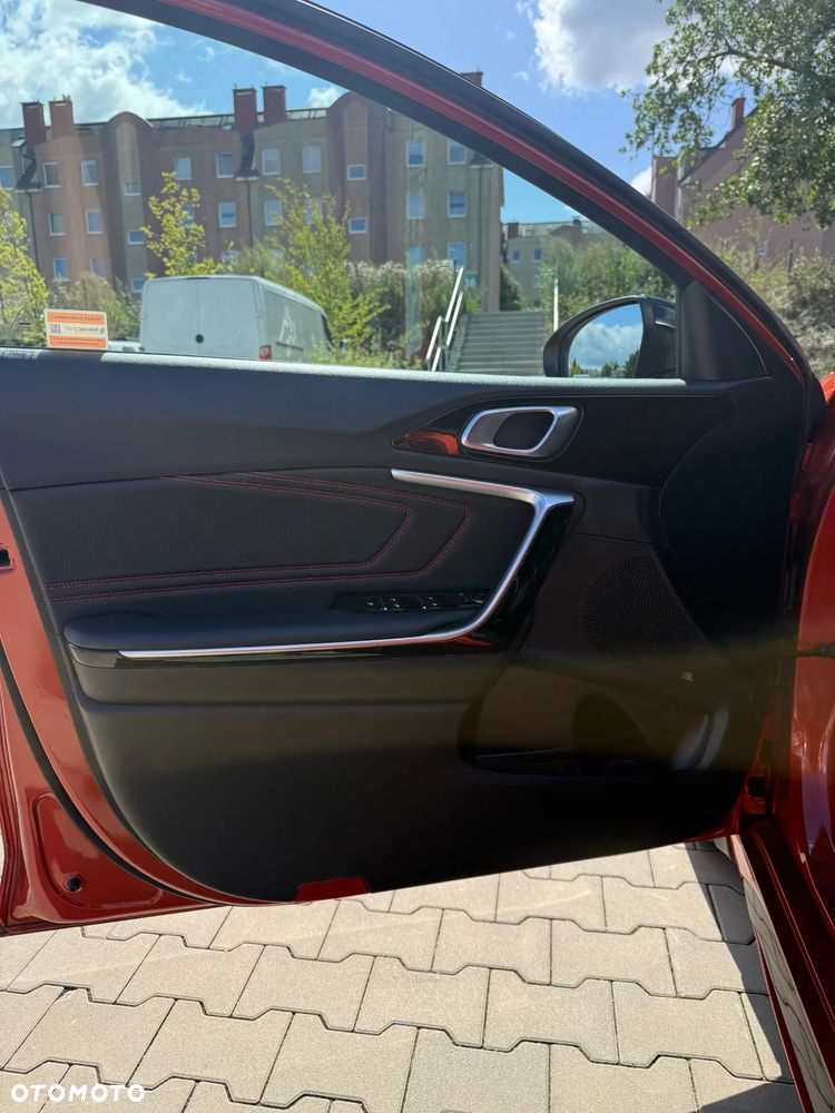 Kia ProCeed 1.6 T-GDI GT DCT - 10