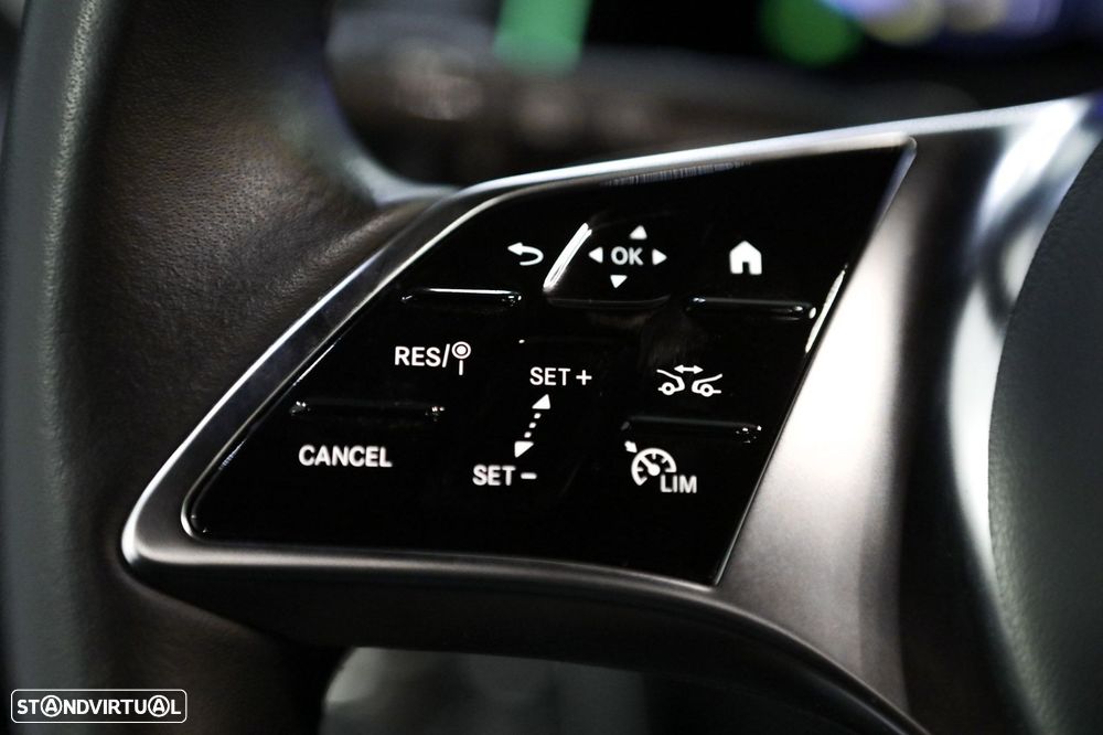 Mercedes-Benz EQB 250+ Edition - 25