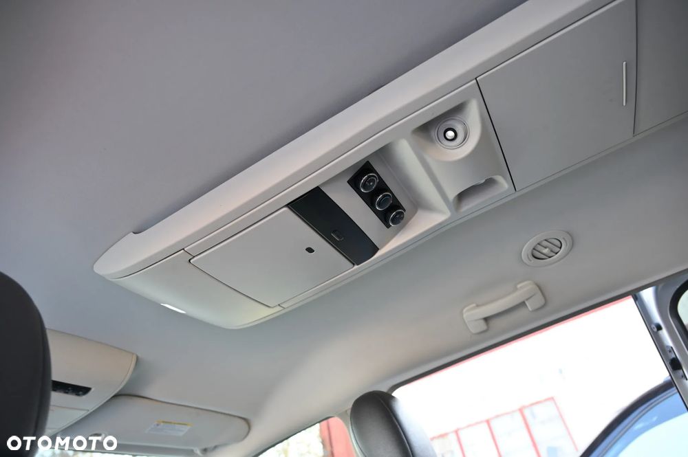 Chrysler Grand Voyager 2.8 CRD Automatik Limited - 39