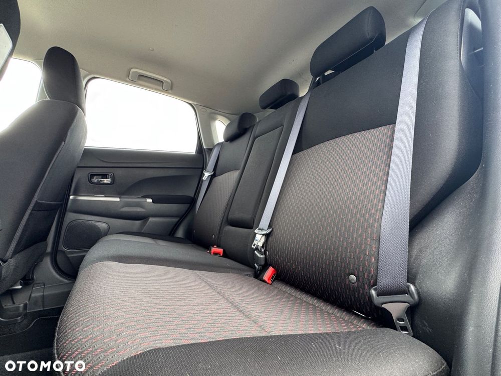 Mitsubishi ASX - 17