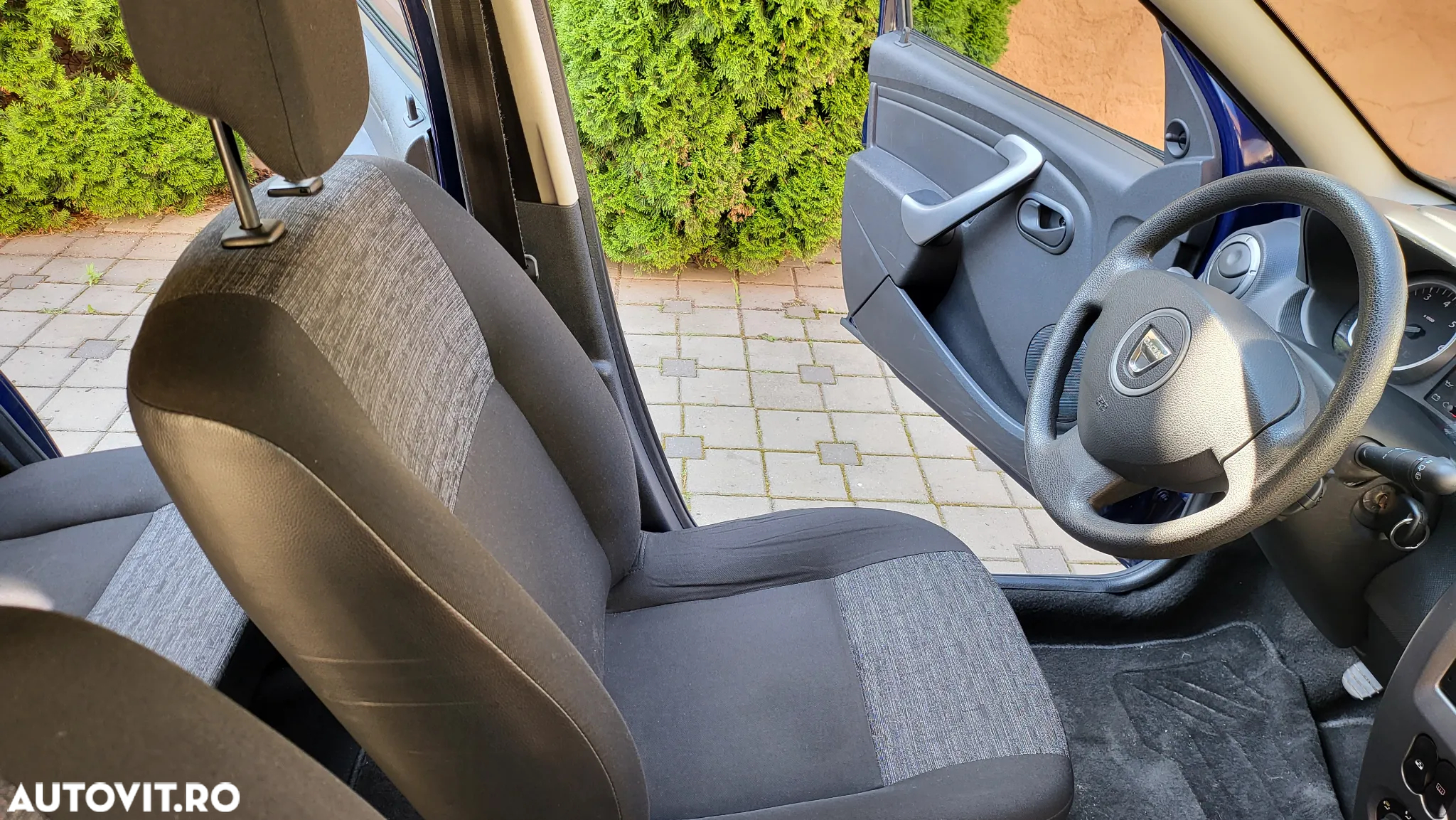 Dacia Duster 1.6 16V 4x4 Ambiance - 35