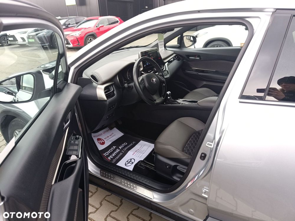 Toyota C-HR - 31