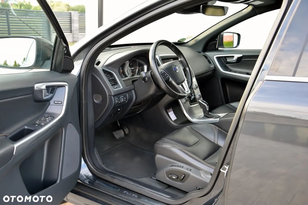 Volvo XC 60 D4 Geartronic Summum - 10