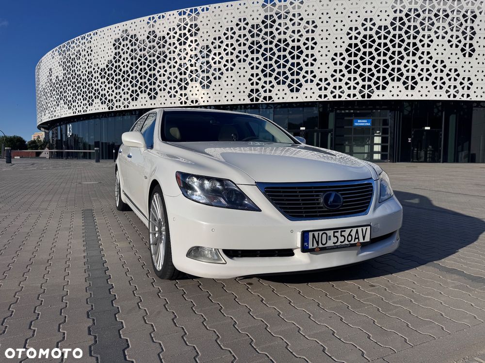 Lexus LS 600h L Superior - 4