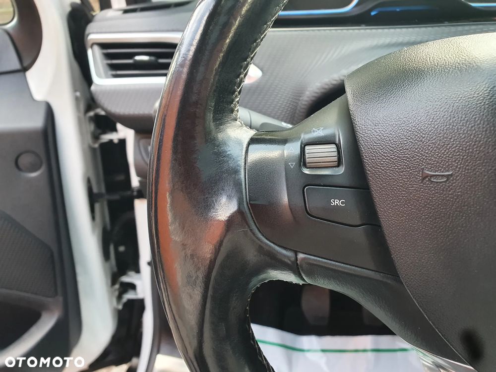Peugeot 2008 PureTech 110 Stop&Start Allure - 20