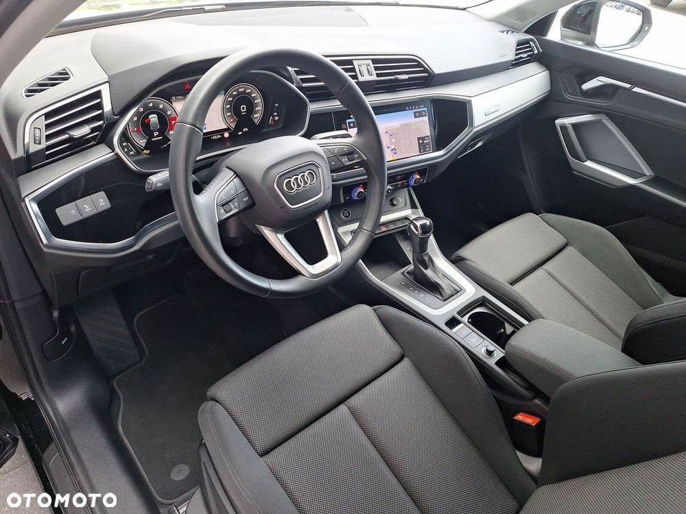 Audi Q3 Sportback - 11