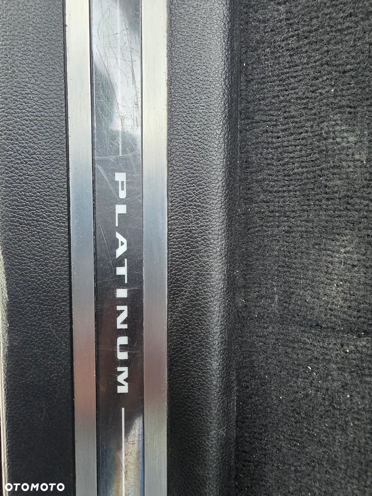 Cadillac Escalade 6.2 V8 ESV Platinum - 25
