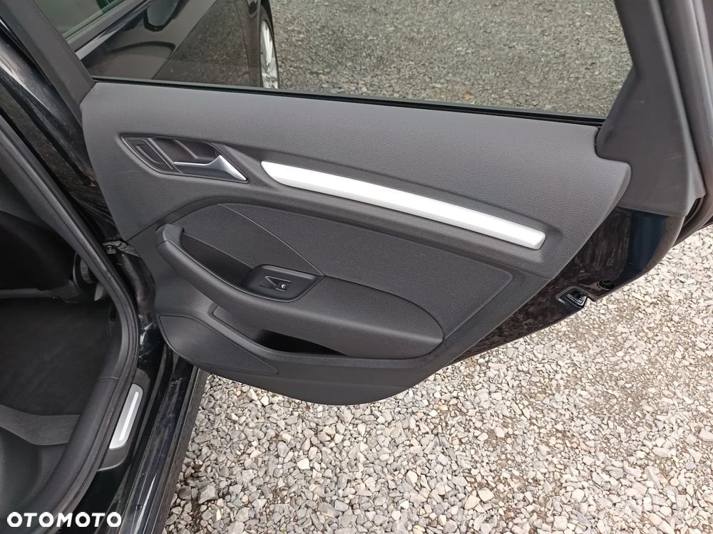 Audi A3 Sportback 1.4 TFSI S line Sportpaket - 24
