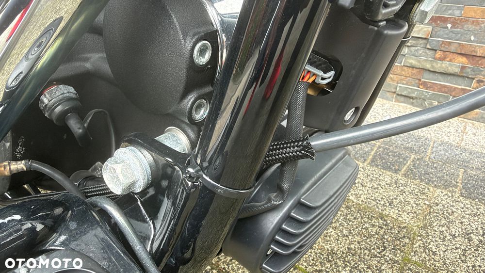 Harley-Davidson Softail Breakout - 17