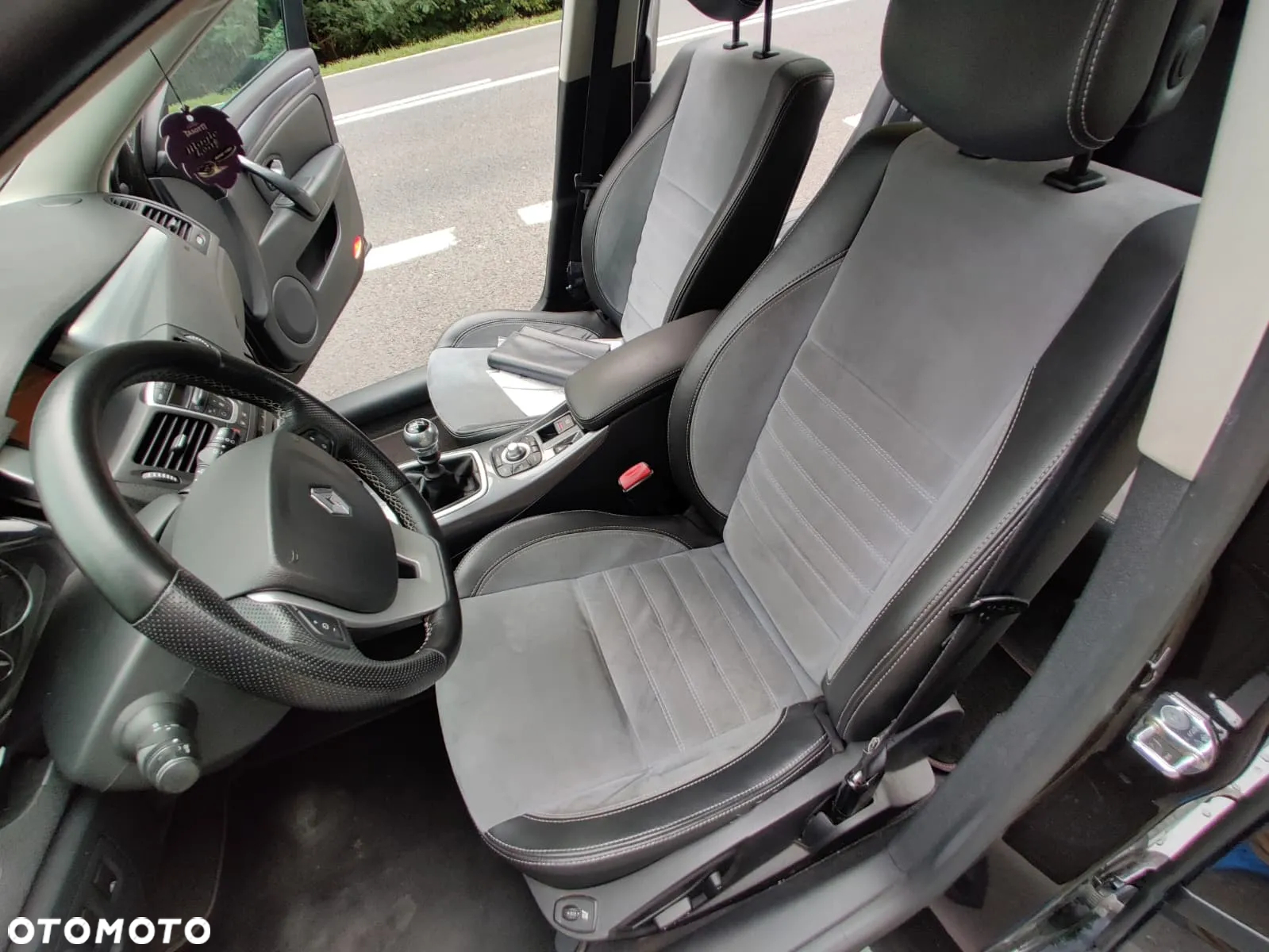 Renault Laguna 2.0 dCi Bose Edition ESM - 37