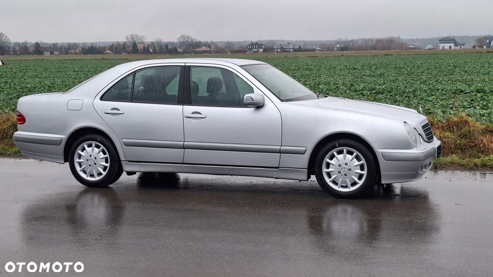 Mercedes-Benz Klasa E 270 CDI Classic - 8