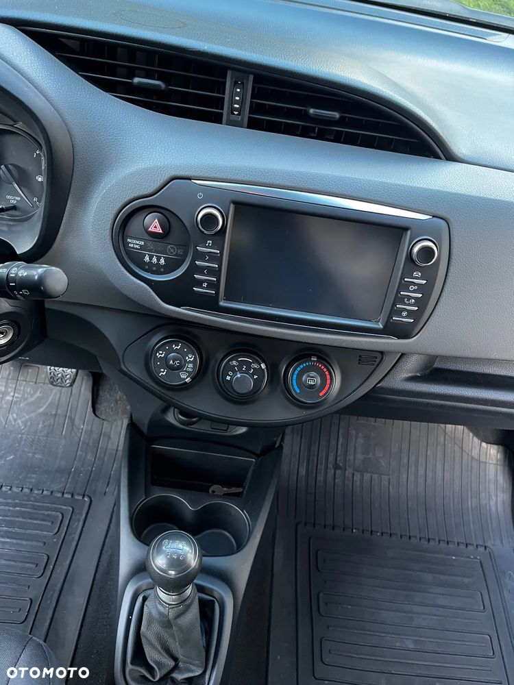 Toyota Yaris 1.5 Active - 11