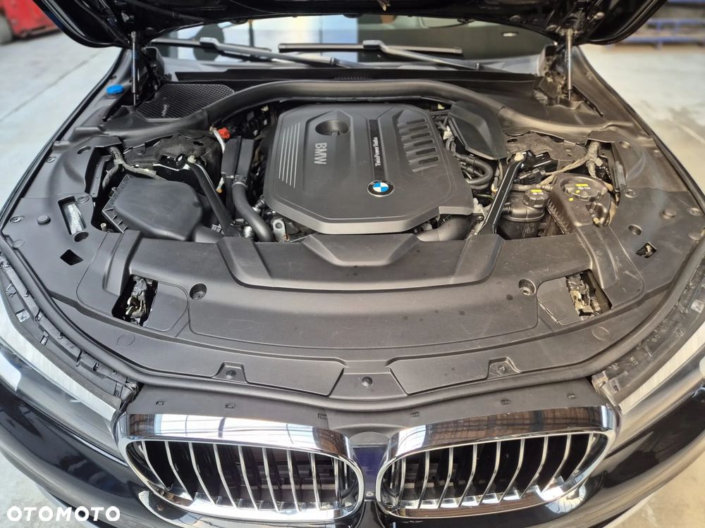 BMW Seria 7 - 39