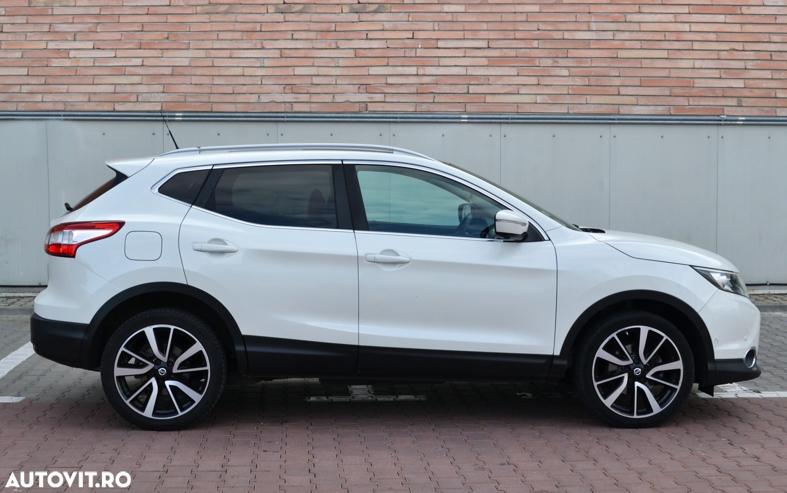 Nissan Qashqai 1.6 DCI 4 x 4 DPF Start/Stop tekna - 5