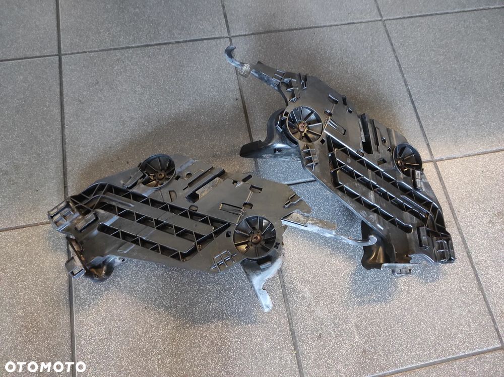 SKODA OCTAVIA 2 LIFT MOCOWANIE LAMPY LEWY PRAWY CAŁY OK WYSYŁKA !!!!! - 1