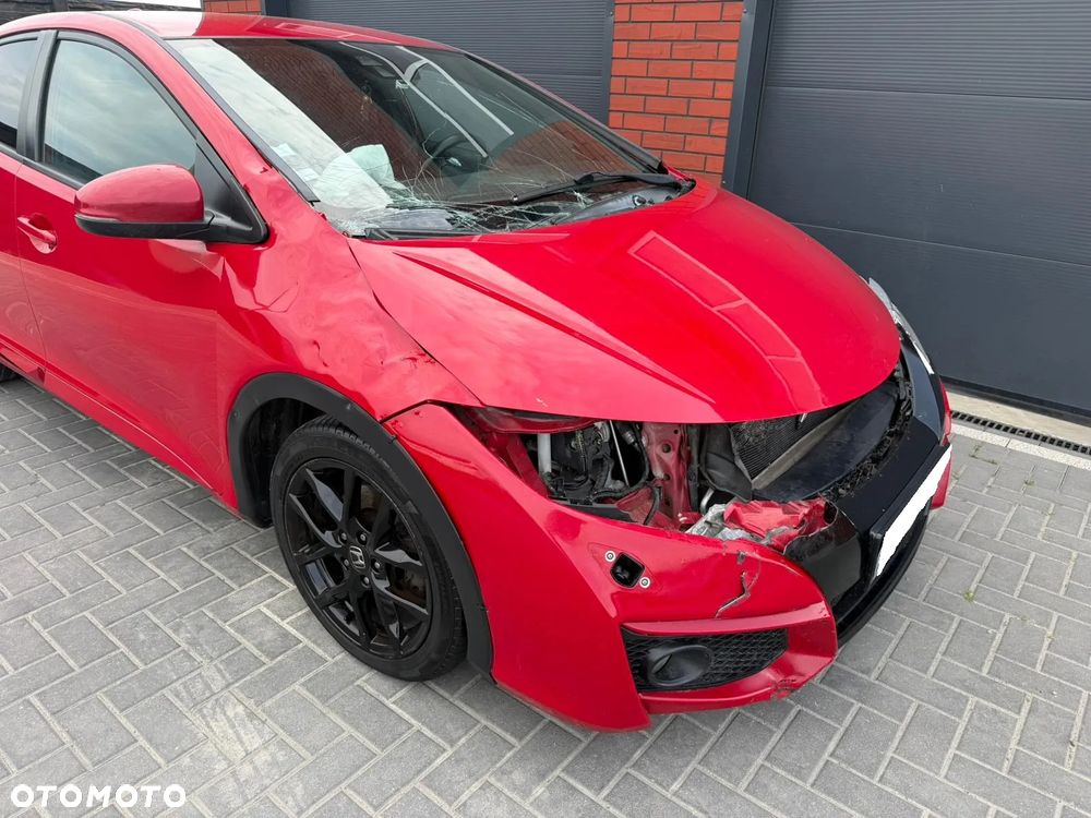 Honda Civic 1.6 i-DTEC Executive Black Edition - 30