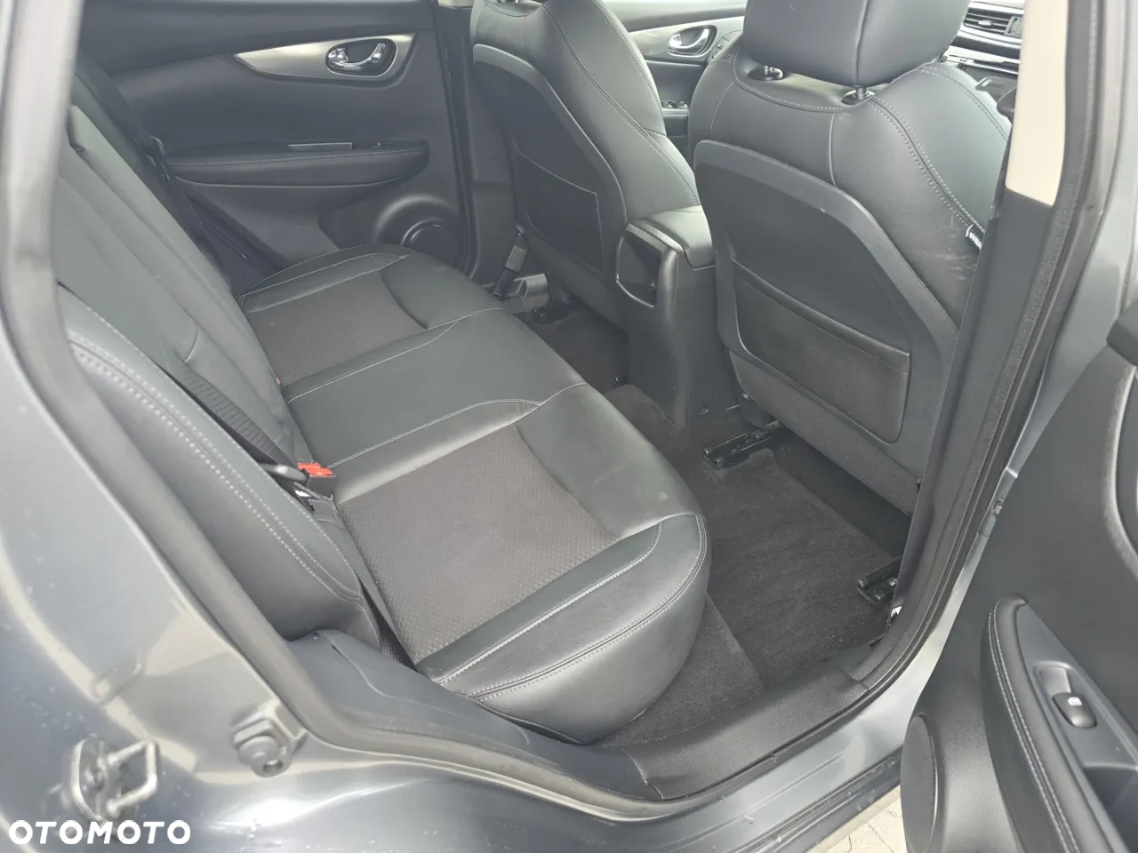Nissan Qashqai 1.3 DIG-T Tekna - 28