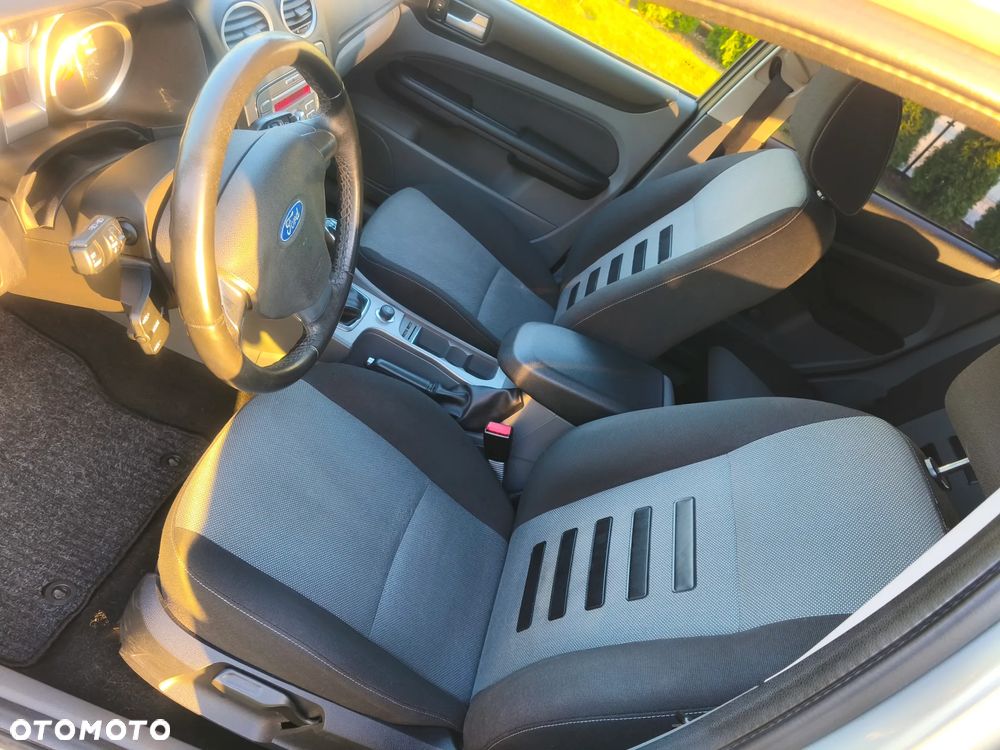 Ford Focus 1.6 Ti-VCT FX Gold / Gold X - 17