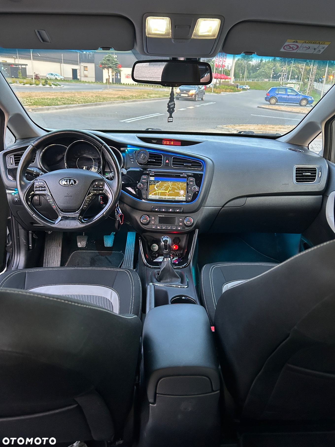Kia Ceed - 9